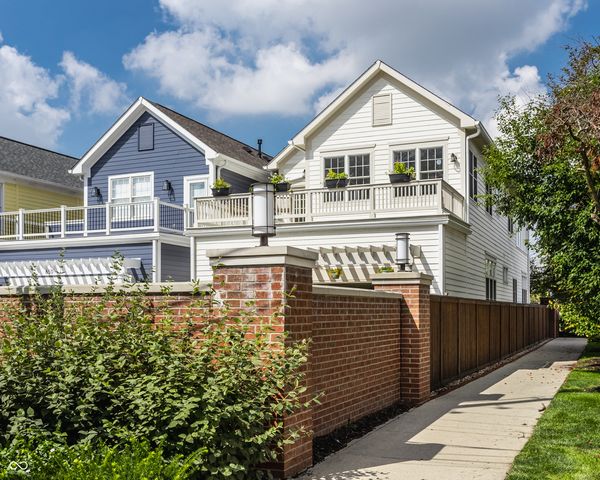 654 N Senate Avenue, Indianapolis, IN 46202