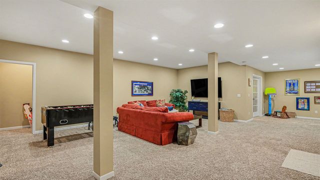 3634 Honeysuckle Circle, Saginaw Twp, MI 48603