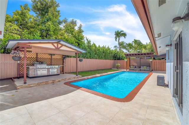 10615 SW 129th Ct, Miami, FL 33186