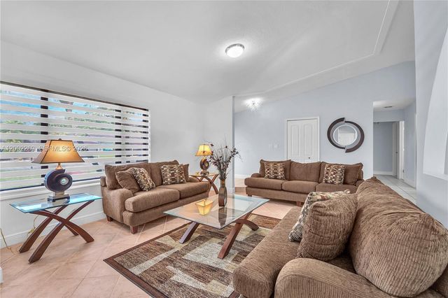 10615 SW 129th Ct, Miami, FL 33186