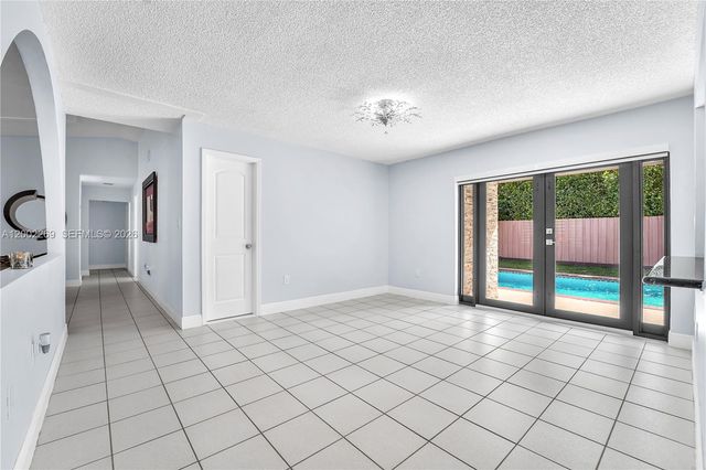 10615 SW 129th Ct, Miami, FL 33186