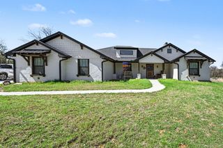 192 Grand Harbor Boulevard, Chico, TX 76431