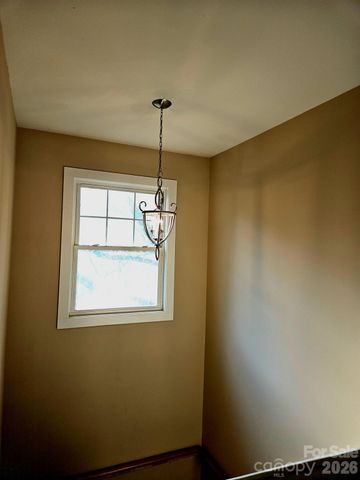 17 Lamar Avenue, Asheville, NC 28803
