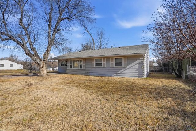 402 E INDIANA, Rapid City, SD 57701