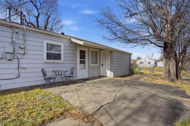 402 E INDIANA, Rapid City, SD 57701