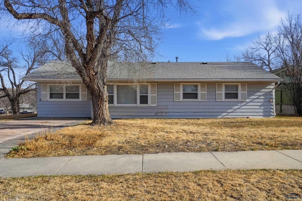 402 E INDIANA, Rapid City, SD 57701