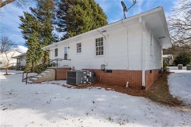 2119 Hubbard Street, Greensboro, NC 27405