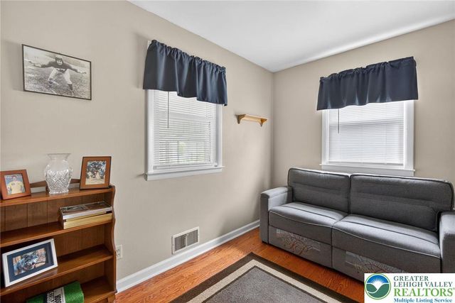 1984 Troxell Street, Hanover Twp, PA 18109