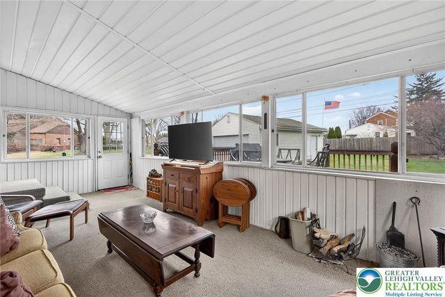 1984 Troxell Street, Hanover Twp, PA 18109