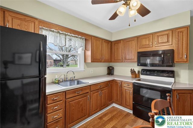 1984 Troxell Street, Hanover Twp, PA 18109