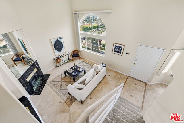 3900 Beethoven Street 302, Los Angeles, CA 90066