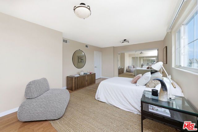 3900 Beethoven Street 302, Los Angeles, CA 90066