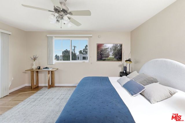 3900 Beethoven Street 302, Los Angeles, CA 90066