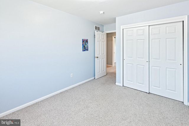 25 MARBLE HOUSE DR, Bear, DE 19701