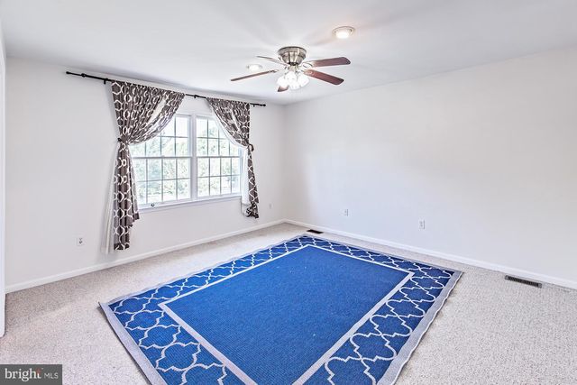 25 MARBLE HOUSE DR, Bear, DE 19701