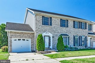 25 MARBLE HOUSE DR, Bear, DE 19701