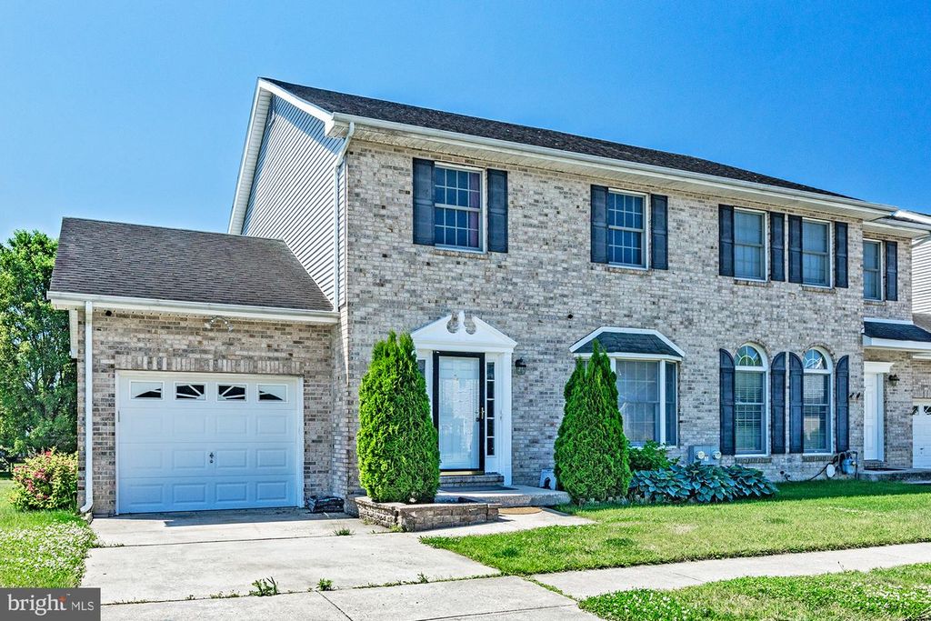 25 MARBLE HOUSE DR, Bear, DE 19701