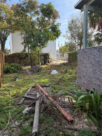 2310 W WALNUT STREET, Tampa, FL 33607