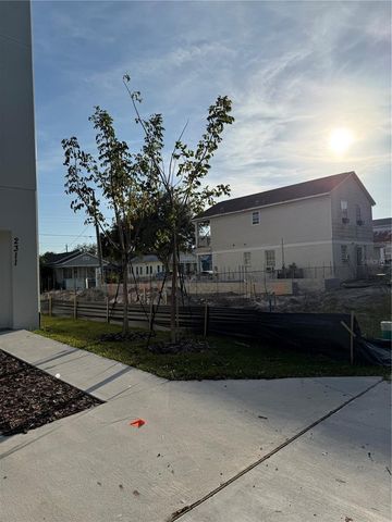 2310 W WALNUT STREET, Tampa, FL 33607