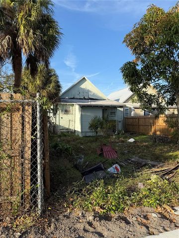 2310 W WALNUT STREET, Tampa, FL 33607