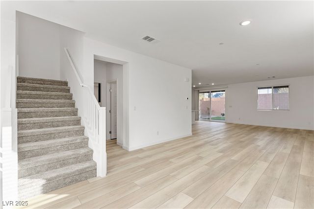 200 Viento Ridge Street, Henderson, NV 89012