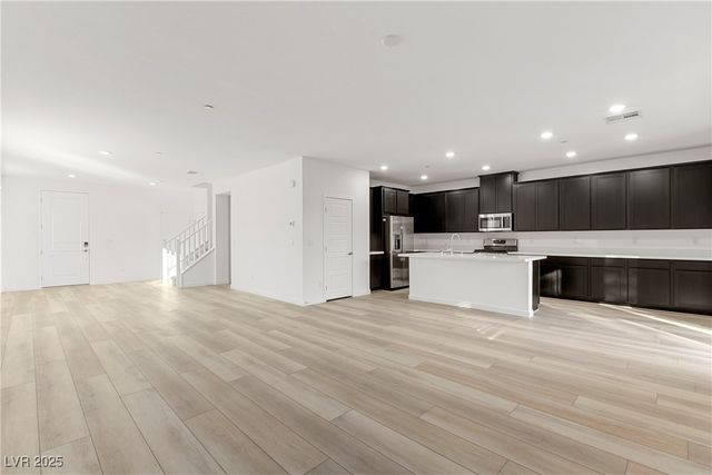 200 Viento Ridge Street, Henderson, NV 89012