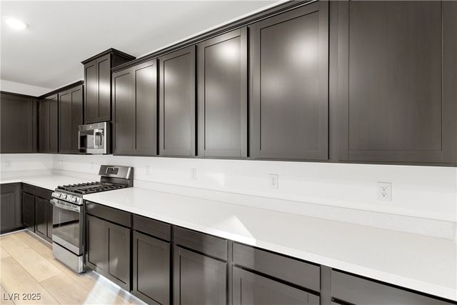 200 Viento Ridge Street, Henderson, NV 89012