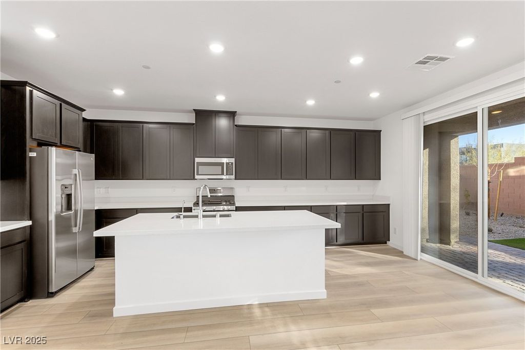 200 Viento Ridge Street, Henderson, NV 89012