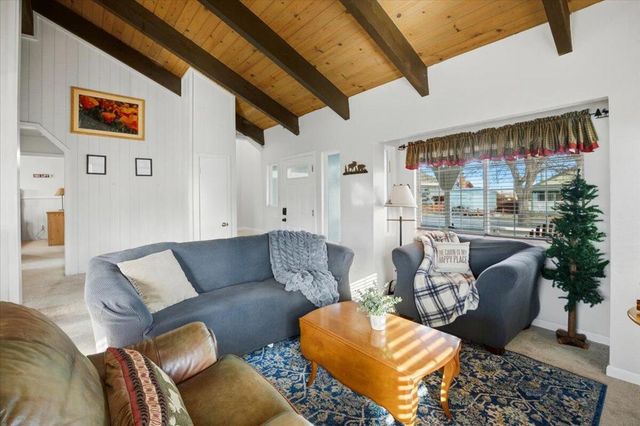 913 Mount Doble Drive, Big Bear, CA 92314