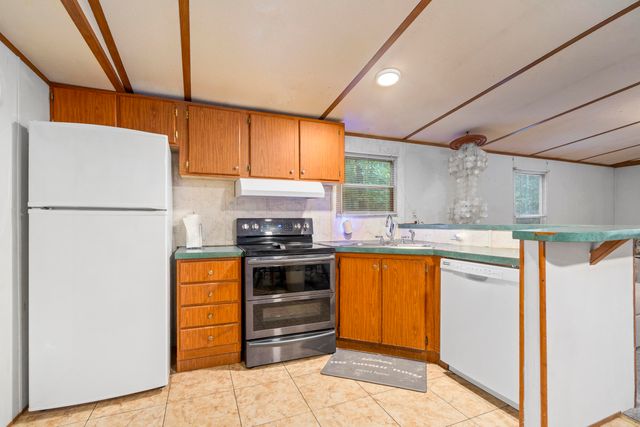 17410 E 900 Road, Stockton, MO 65785