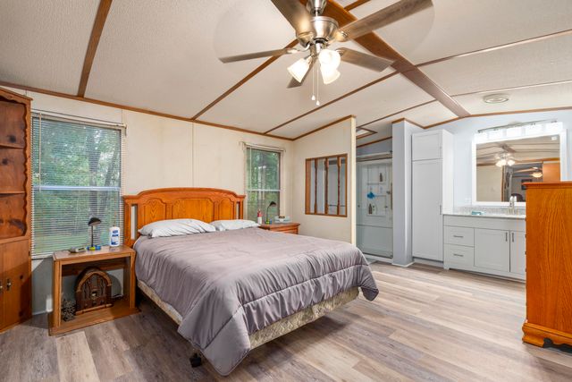 17410 E 900 Road, Stockton, MO 65785