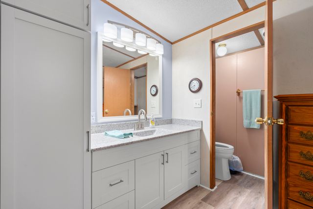 17410 E 900 Road, Stockton, MO 65785