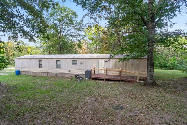 17410 E 900 Road, Stockton, MO 65785