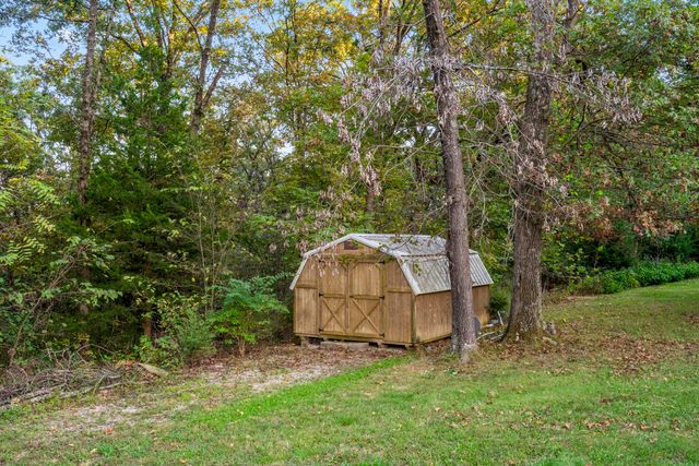 17410 E 900 Road, Stockton, MO 65785