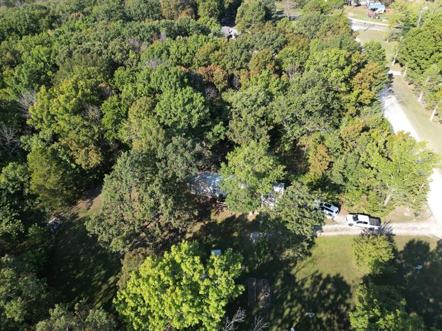 17410 E 900 Road, Stockton, MO 65785