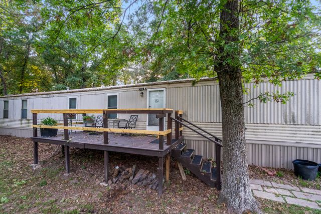 17410 E 900 Road, Stockton, MO 65785