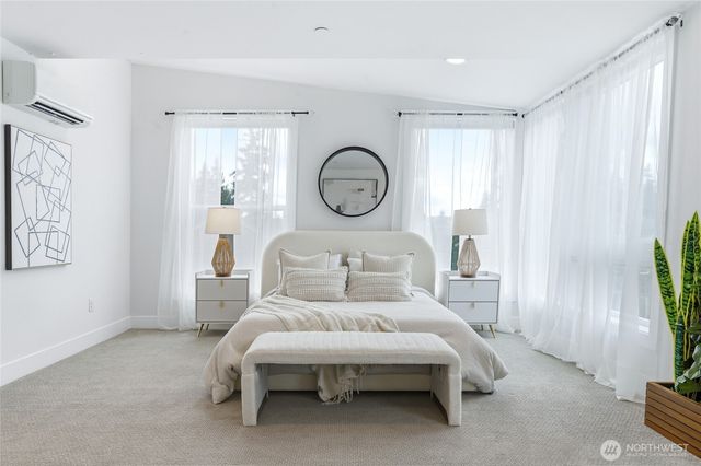 10712 SE 2nd Street, Bellevue, WA 98004