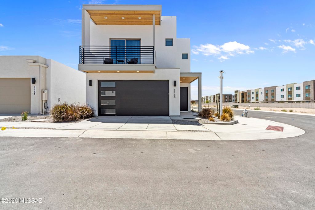 1224 E Liggins Street, Tucson, AZ 85713