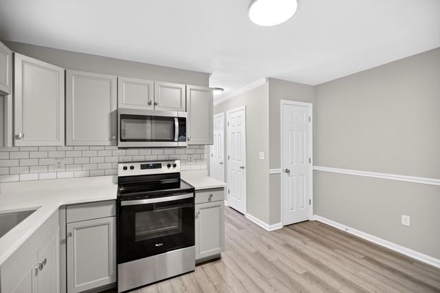 6279 Lucille Apt C, North Charleston, SC 29406
