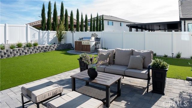 2411 Huron, Rialto, CA 92377