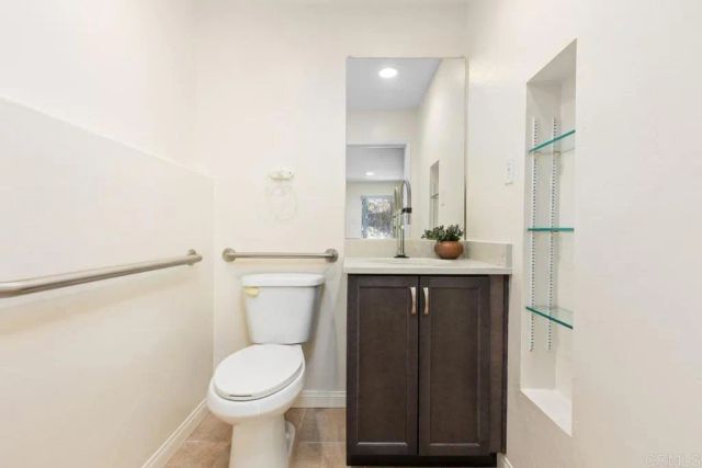 28444 Fallen Tree Lane, Escondido, CA 92026