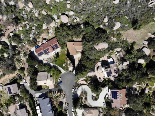 28444 Fallen Tree Lane, Escondido, CA 92026