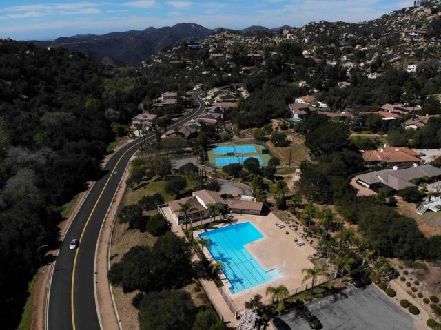 28444 Fallen Tree Lane, Escondido, CA 92026