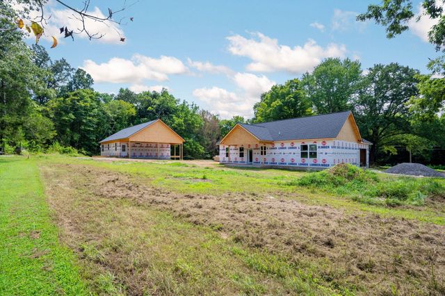 2352 Parksville Road, Benton, TN 37307