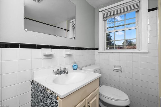 7709 Lambert Pl, Norfolk, VA 23505