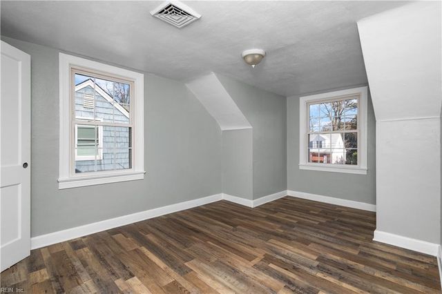 7709 Lambert Pl, Norfolk, VA 23505