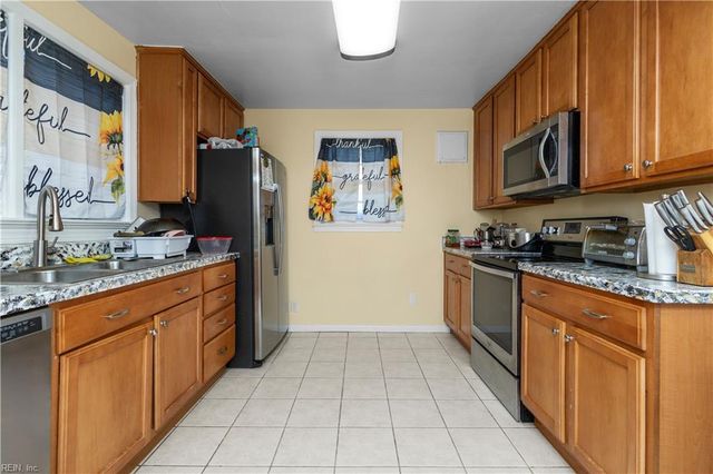 7709 Lambert Pl, Norfolk, VA 23505