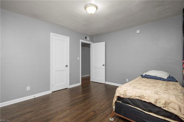 7709 Lambert Pl, Norfolk, VA 23505