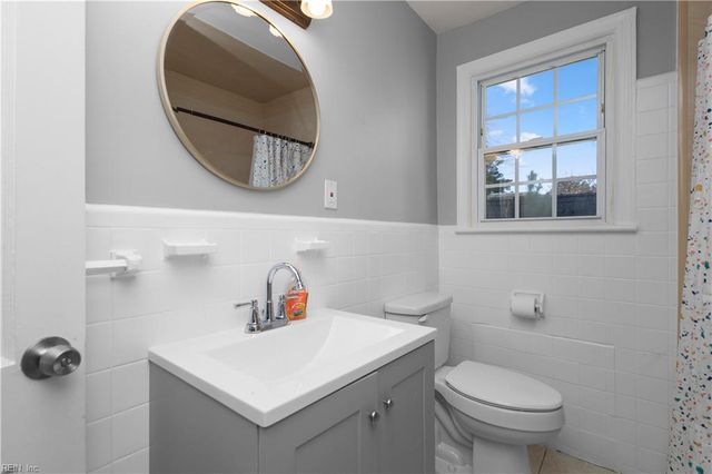 7709 Lambert Pl, Norfolk, VA 23505