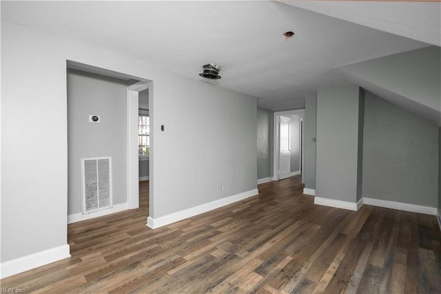 7709 Lambert Pl, Norfolk, VA 23505